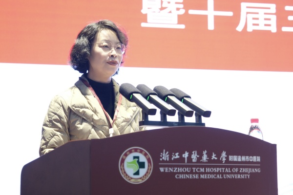 甘桦书记做工会工作报告.jpg