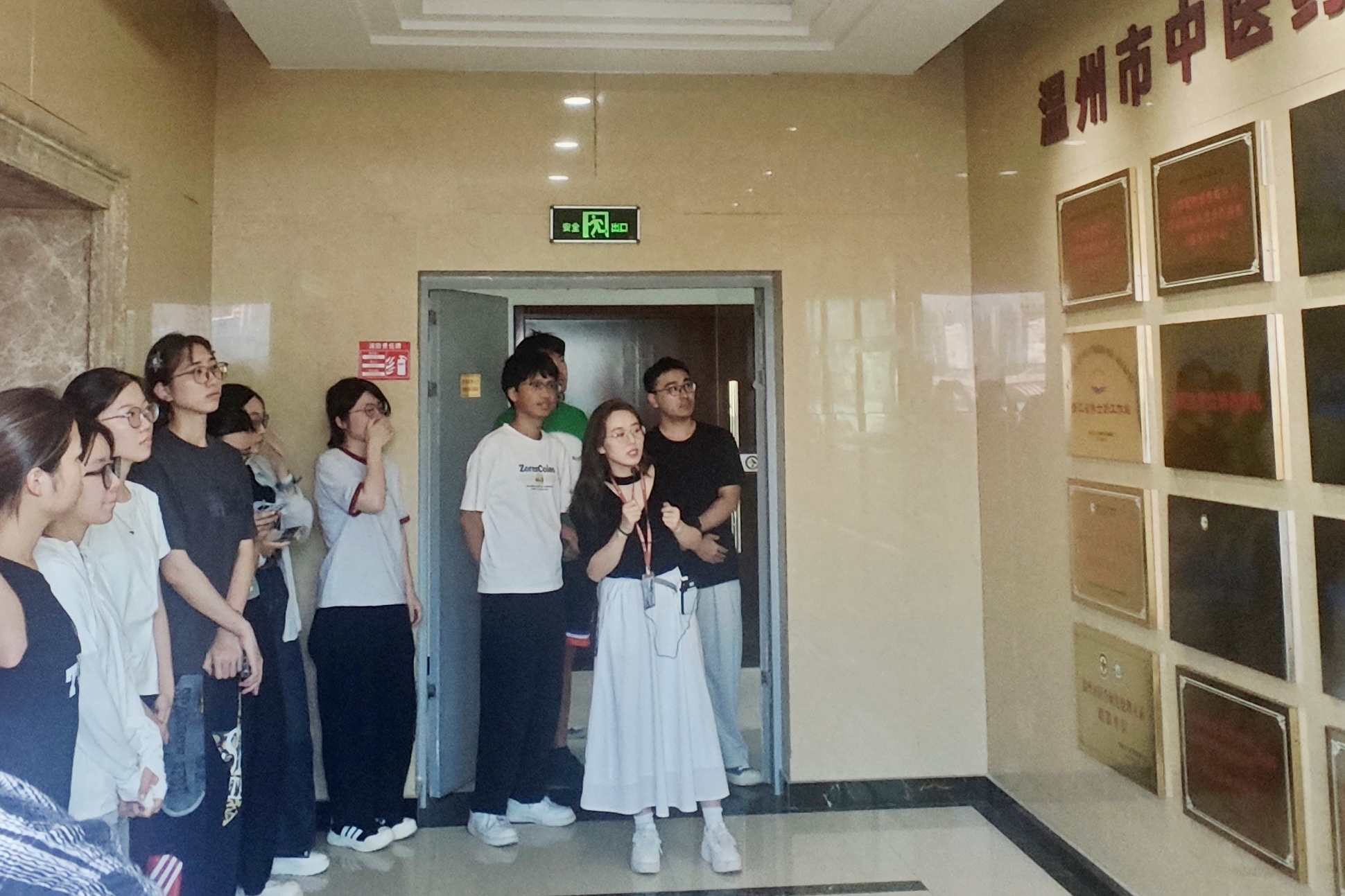 图一_副本.jpg